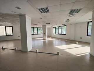 Oficina en alquiler en Aljamar en Tomares