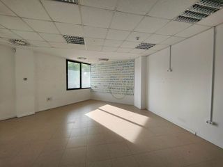 Oficina en alquiler en Aljamar en Tomares