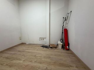 Local comercial en alquiler en Numancia - San Fernando en Santander