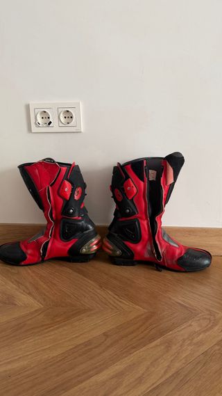 Botas de moto SIDI rojas y negras Talla 46.