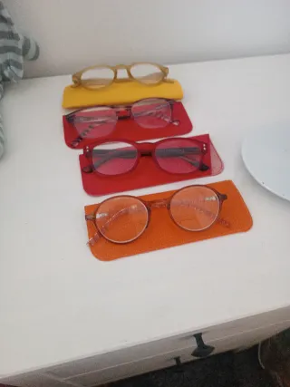 Lote 4 gafas de lectura. Graduación n2..Todas 10 €