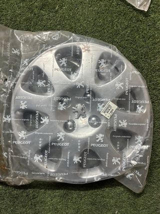 Tapacubos Peugeot