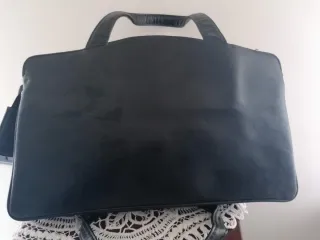 Borsa in pelle colore blu scuro