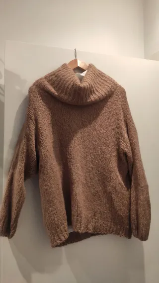 Jersey cuello vuelto marrón