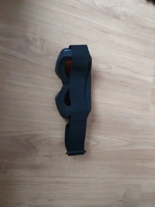 Casco, guantes y máscara de esquí