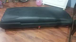 Cofre portaequipajes coche negro