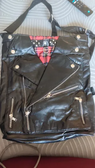 Bolso Living Dead Soul Negro y Rojo