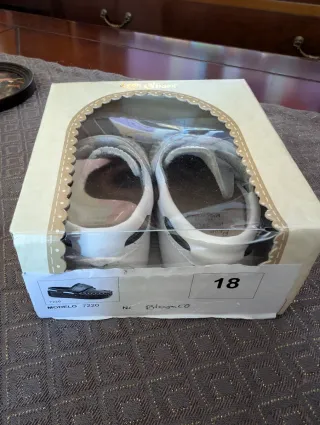 Zapatos Bebé León Shoes Piel Blanco Talla 18