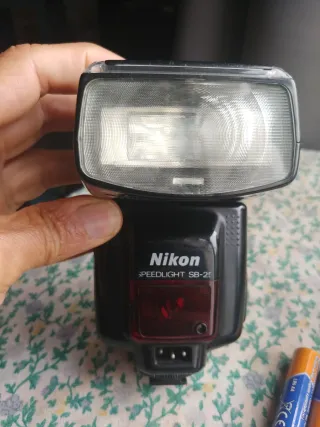 Flash Nikon Speedlight SB-25