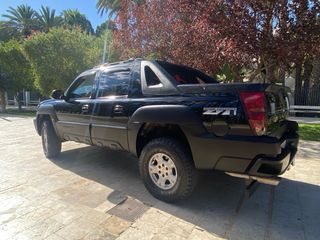 Chevrolet Avalanche  2004