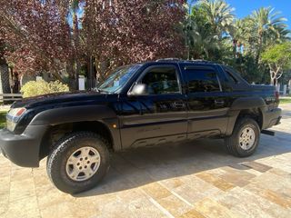 Chevrolet Avalanche  2004