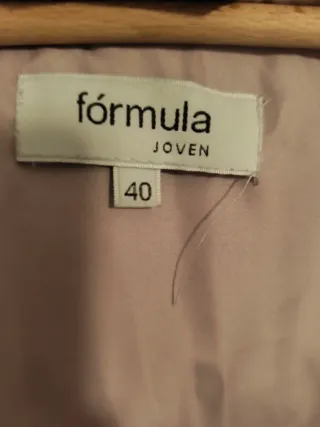 Plumífero Formula Joven, en color morado clarito