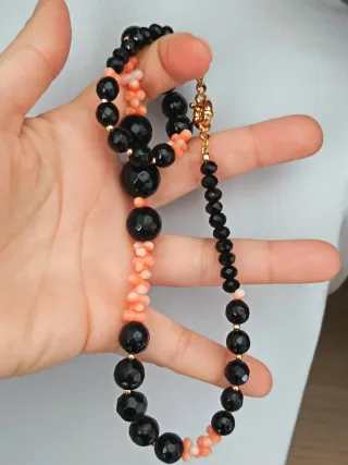 Collana onice nero e corallo rosa