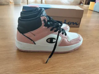 Zapatillas Champion rosas y blancas
