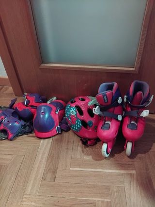 Patines y casco infantil rosa