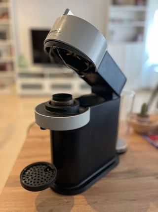 Cafetera Nespresso negra