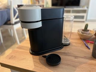 Cafetera Nespresso negra