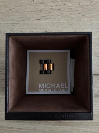 Michael Kors MK8208 negro y oro rosa