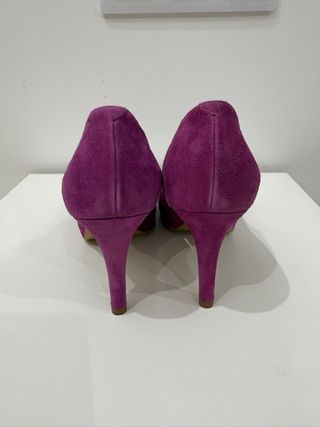 Zapatos Nuria Cobo Morados con Lazo