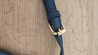 Bolso Tommy Hilfiger azul y dorado nuevo