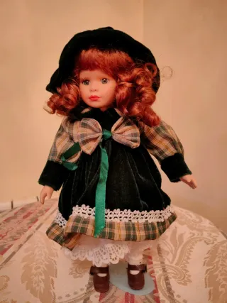 Lote due bambole di porcellana