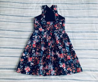 Vestido Flores Tirantes Cruzado Stradivarius S/M