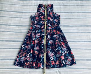 Vestido Flores Tirantes Cruzado Stradivarius S/M