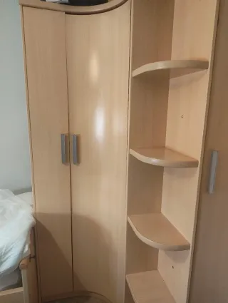 Armario esquinero madera beige