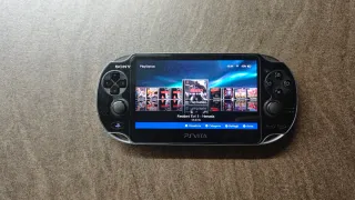PS Vita PCH-1004 OLED Nero