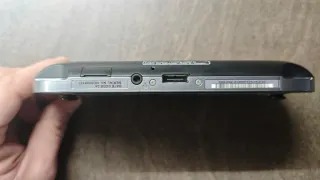 PS Vita PCH-1004 OLED Nero