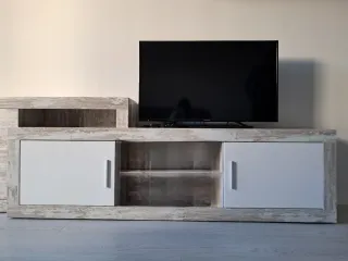 Muebles de salón + televisión