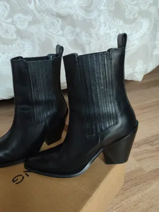 Botines piel negros tacón