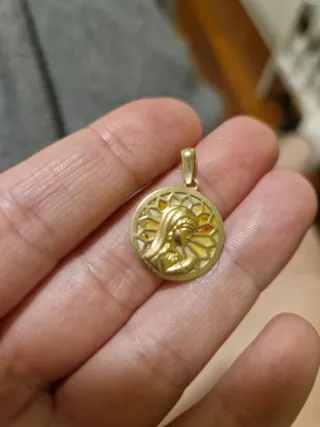 Conjunto de joyería de oro