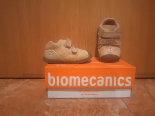 Biomecanics niña brillantes