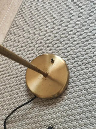 Lámpara de mesa vintage dorada