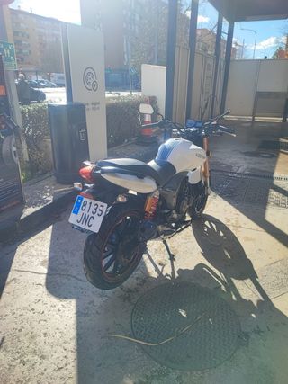 Moto 150cc Automática Scooter Blanca