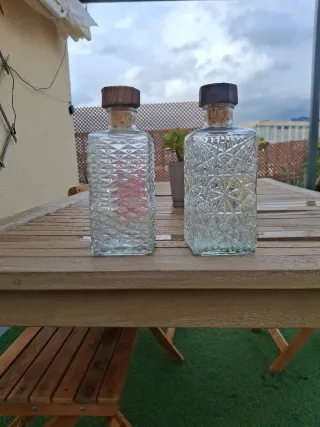 2 Bottiglie di Vetro Decorative