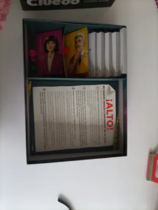 Juego Cluedo Traición en la Mansión Tudor