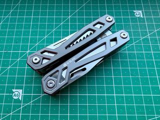 Multiherramienta Alicates 21 Herramientas