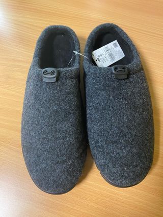 Zapatillas de casa grises