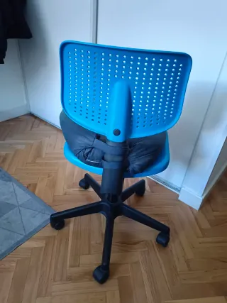Silla de escritorio infantil .