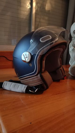 Casco Jet Azul con detalles en piel