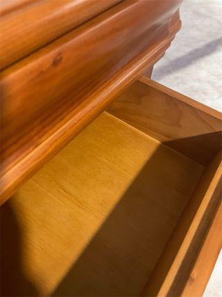 Cabecero, cómoda y mesitas de noche madera