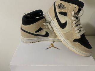 Zapatillas Jordan Beige y Negro