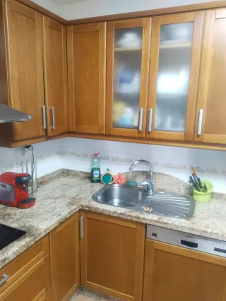 Cocina modular madera y cristal