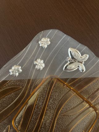 Plato decorativo mariposa y flores en plata 925