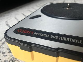 Toca discos ION Portable USB