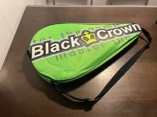 Pala de pádel mas funda Black Crown nuevas.