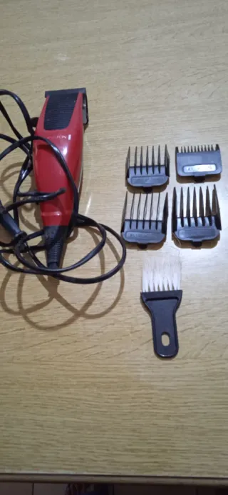 Tagliacapelli professionale con accessori