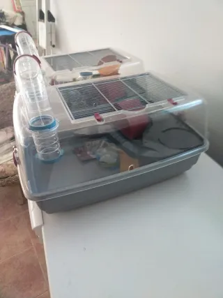 Jaula para hámster con túneles 25€ unidad